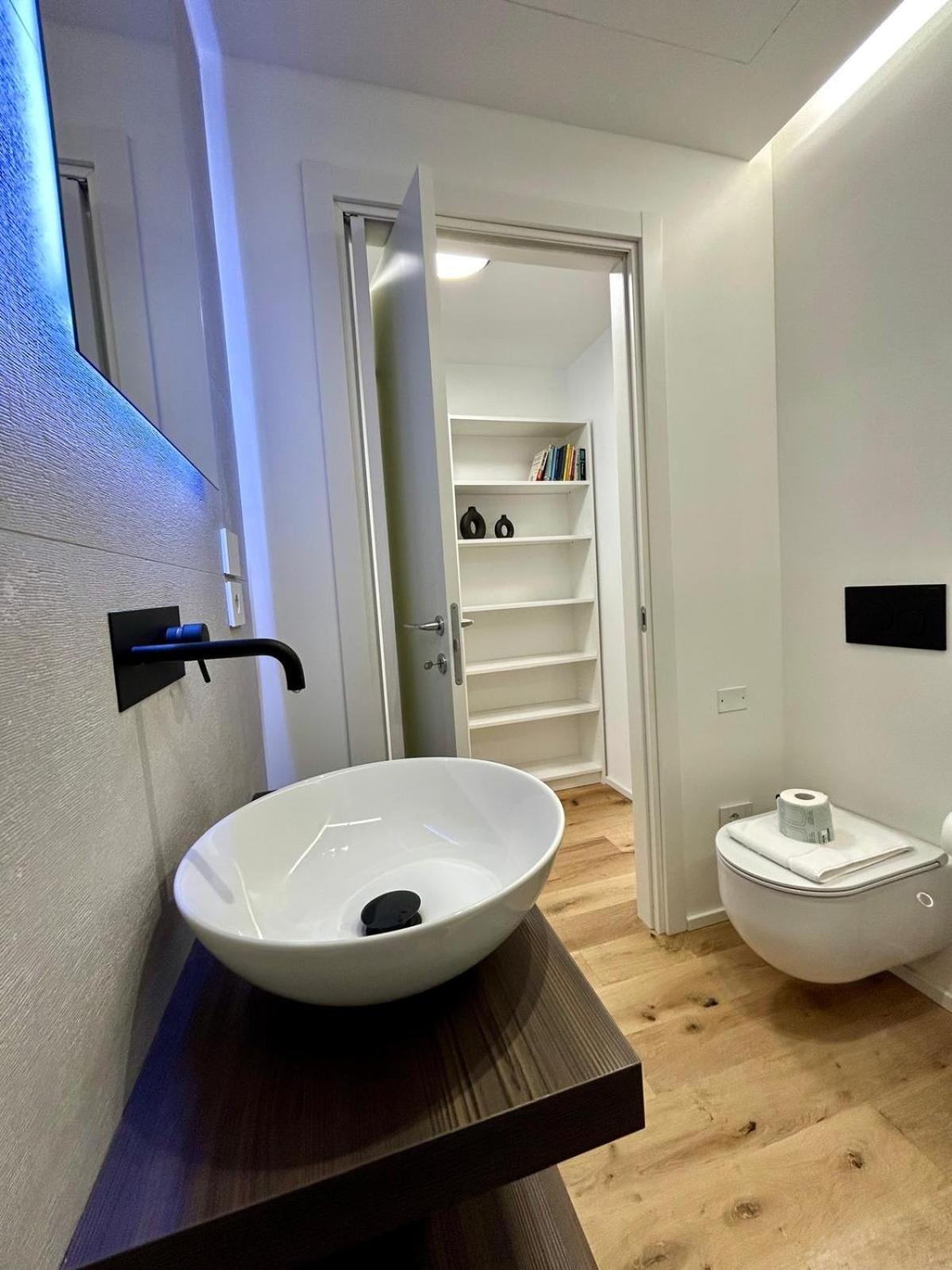 Kibilu Luxury Apt With Terrace, Isola District And Near Garibaldi Station Милан Экстерьер фото