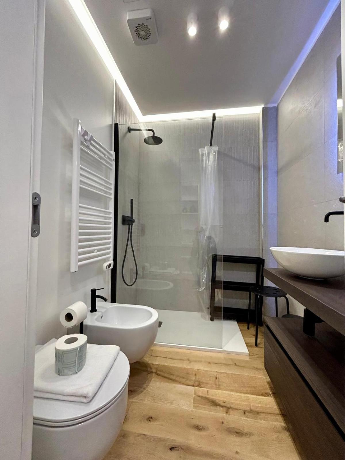 Kibilu Luxury Apt With Terrace, Isola District And Near Garibaldi Station Милан Экстерьер фото